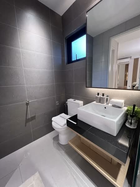 Kondominium untuk Dijual di Aras Residences - S. T - Bathroom - PropertyGuru.com.my