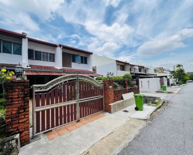 Rumah Teres 2 Tingkat untuk Dijual di Taman Tun Dr Ismail (Kuala Lumpur) - Amir Asyraf - PropertyGuru.com.my