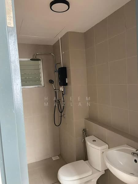 Apartment for Rent at Selangorku Pr1ma Lakefront Homes - Haleem Mazlan - Bathroom - PropertyGuru.com.my