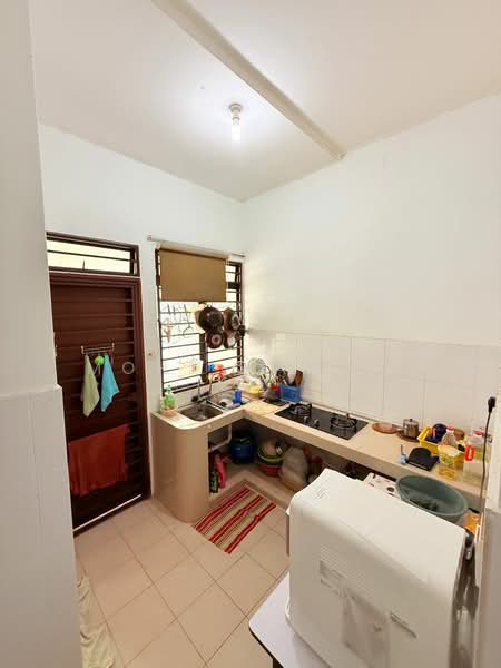 2-storey Terraced House for Sale in Denai Alam (Shah Alam) - Mohd Fadzli - Kitchen - PropertyGuru.com.my