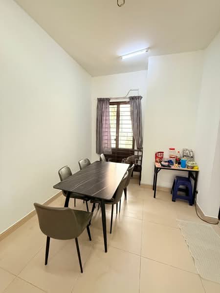 2-storey Terraced House for Sale in Denai Alam (Shah Alam) - Mohd Fadzli - Dining Room - PropertyGuru.com.my