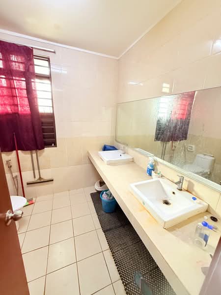 2-storey Terraced House for Sale in Denai Alam (Shah Alam) - Mohd Fadzli - Bathroom - PropertyGuru.com.my