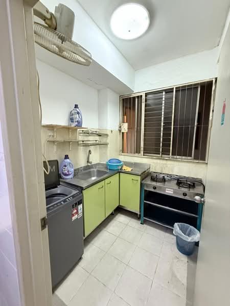 Kondominium untuk Disewa di Cova Suites - Marvin Lee - Kitchen - PropertyGuru.com.my