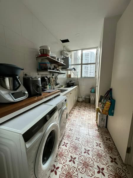 Kondominium untuk Dijual di Infiniti 3 Residences - Jane Hew - Kitchen - PropertyGuru.com.my