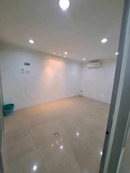 Kedai / Pejabat untuk Disewa di Bandar Puteri Puchong (Puchong) - Sok San Tun - Interior - PropertyGuru.com.my