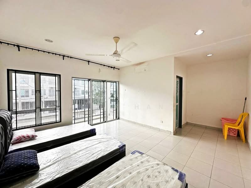 Rumah Teres untuk Dijual di Taman Aman Permai (Bangi) - Hanif Hanz - Bedroom - PropertyGuru.com.my