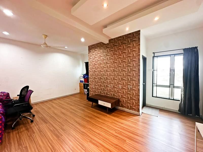 Rumah Teres untuk Dijual di Taman Aman Permai (Bangi) - Hanif Hanz - Living Room - PropertyGuru.com.my