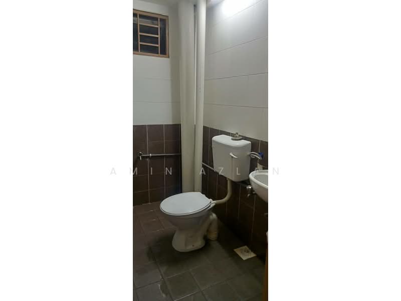 Kondominium untuk Dijual di Pangsapuri Saujana Gombak - Amin Azlan - Bathroom - PropertyGuru.com.my
