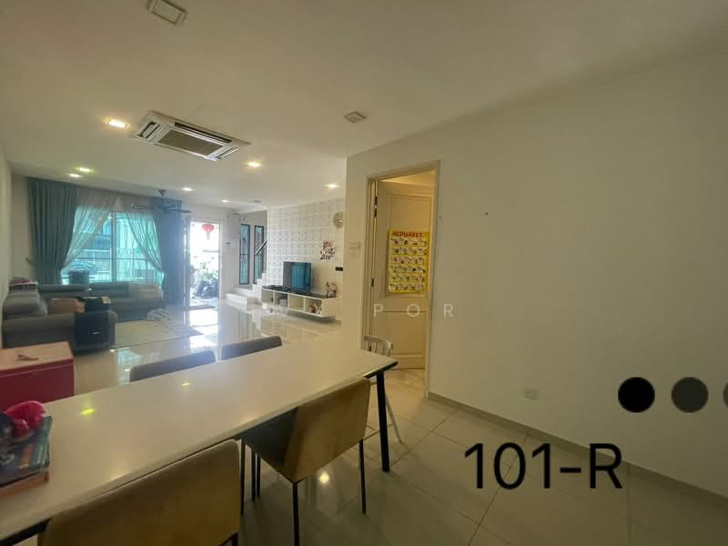 Terraced House for Rent in Bandar Botanic (Klang) - Ivy Por - Living Room - PropertyGuru.com.my