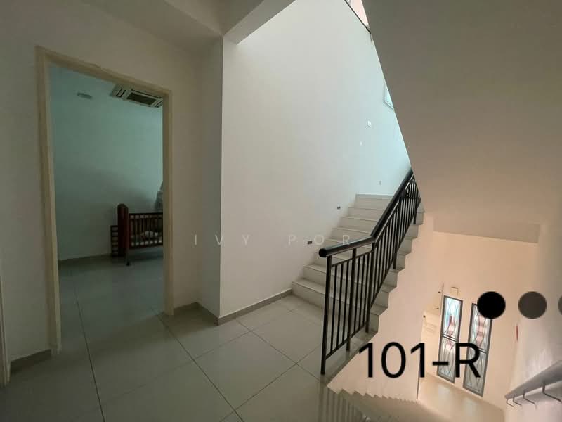 Terraced House for Rent in Bandar Botanic (Klang) - Ivy Por - Corridor - PropertyGuru.com.my