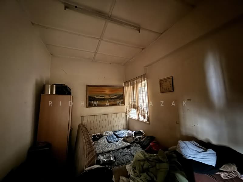 Other Property for Sale in Bukit Indah (Ampang) - Ridhwan Razak - Bedroom - PropertyGuru.com.my