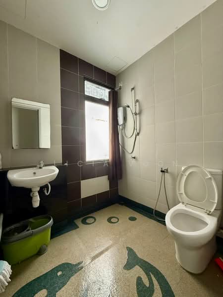 Apartment for Rent at Austin Regency (Pangsapuri Austin Perdana) - Alicia Voon - Bathroom - PropertyGuru.com.my