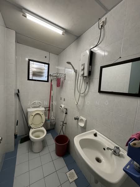 Pangsapuri untuk Disewa di Villa Indah - Jenny Kong - Bathroom - PropertyGuru.com.my