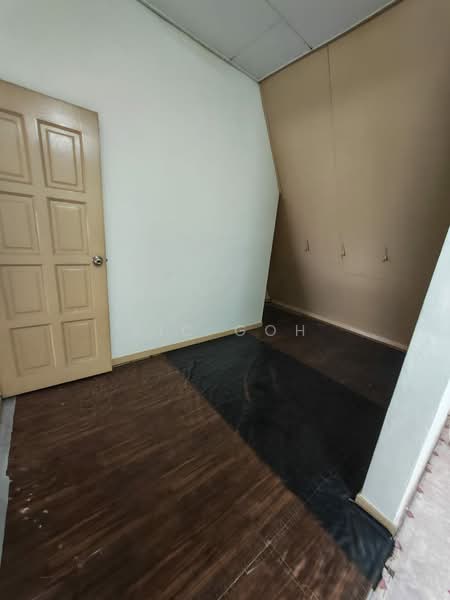 Rumah Teres 1.5 Tingkat untuk Dijual di Taman Desa Makmur (Lunas) - Ric Goh - Interior - PropertyGuru.com.my