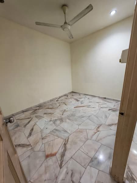 Rumah Teres 1.5 Tingkat untuk Dijual di Taman Desa Makmur (Lunas) - Ric Goh - Interior - PropertyGuru.com.my