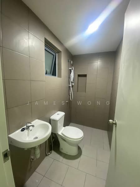 Kondominium untuk Disewa di Sky Awani Residensi 4 - James Wong - Bathroom - PropertyGuru.com.my