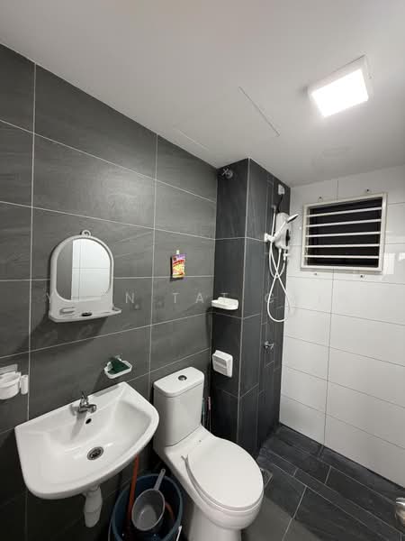Servis Apartment untuk Disewa di Traders Garden @ Cheras Selatan - Yoon Tat Chin - Bathroom - PropertyGuru.com.my