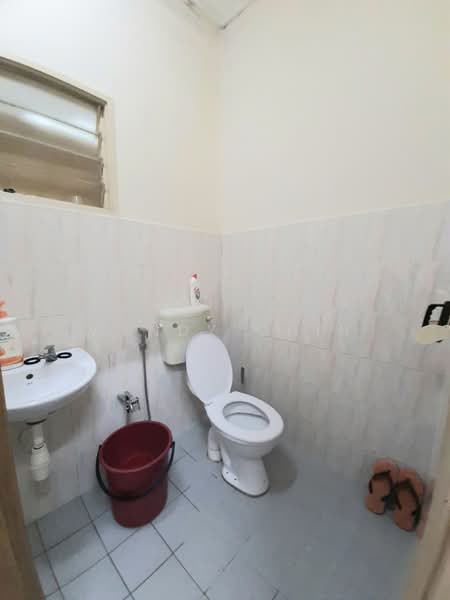 1-storey Terraced House for Sale in Saujana Puchong (Puchong) - Wendy Chin - Bathroom - PropertyGuru.com.my