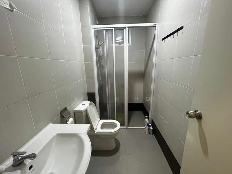 Service Residence for Sale at Meridin Bayvue Serviced Apartment - Kevin Ho - Bathroom - PropertyGuru.com.my