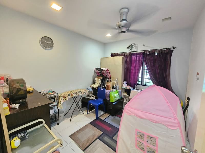 Apartment for Sale at Villa Pavilion - Jason Tan - Bedroom - PropertyGuru.com.my