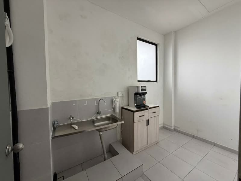 Kilang untuk Disewa di Eco Business Park 1 (Johor Bahru) - Julia Tan - Kitchen - PropertyGuru.com.my