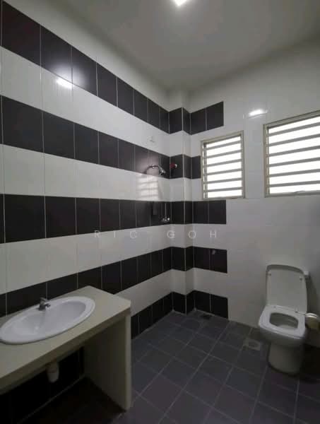 3-storey Terraced House for Sale in Taman Lembah Indah (Simpang Ampat) - Ric Goh - Bathroom - PropertyGuru.com.my