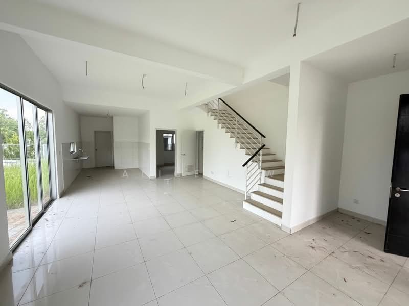 2-storey Terraced House for Sale in Rawang (Selangor) - Alice Low - Living Room - PropertyGuru.com.my