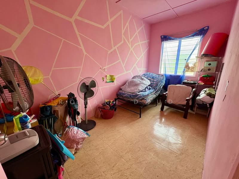 2-storey Terraced House for Sale in Semenyih (Selangor) - Rohani Daud - Bedroom - PropertyGuru.com.my