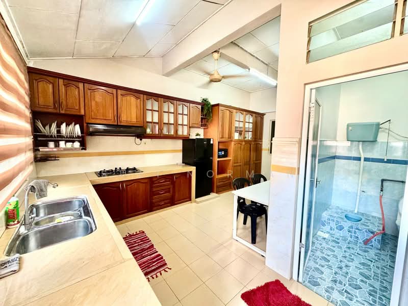Rumah Teres 1 Tingkat untuk Dijual di Bandar Putra (Kulai) - Sufi Norman - Kitchen - PropertyGuru.com.my