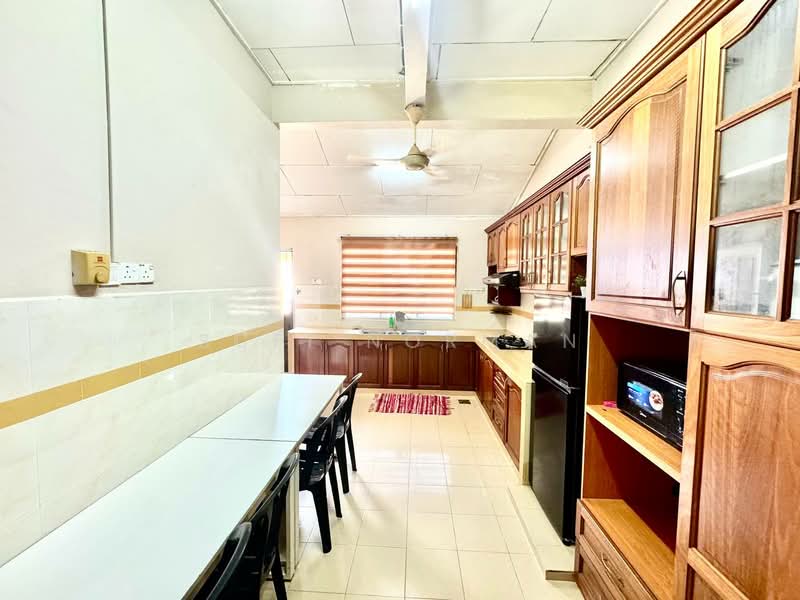 Rumah Teres 1 Tingkat untuk Dijual di Bandar Putra (Kulai) - Sufi Norman - Kitchen - PropertyGuru.com.my