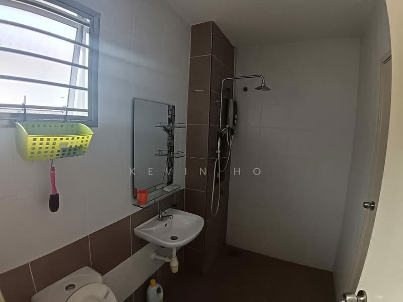 2-storey Terraced House for Sale in Taman Seri Austin (Tebrau) - Kevin Ho - Bathroom - PropertyGuru.com.my