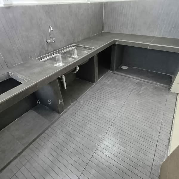 Rumah Flat untuk Dijual di Flat Taman Pelangi Indah - Ashley Goh - Kitchen - PropertyGuru.com.my