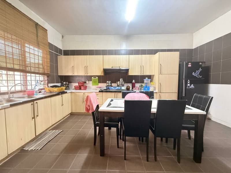 2-storey Terraced House for Sale in Batu Caves (Selangor) - Tris Jong - Kitchen - PropertyGuru.com.my