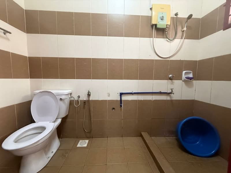 2-storey Terraced House for Sale in Batu Caves (Selangor) - Tris Jong - Bathroom - PropertyGuru.com.my
