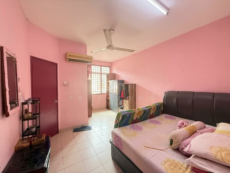 2-storey Terraced House for Sale in Batu Caves (Selangor) - Tris Jong - Bedroom - PropertyGuru.com.my