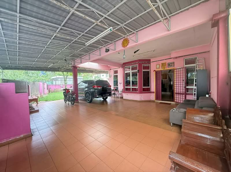2-storey Terraced House for Sale in Batu Caves (Selangor) - Tris Jong - Exterior - PropertyGuru.com.my