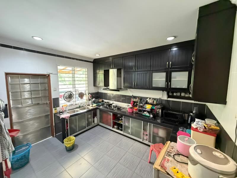 Bungalow for Sale in Bandar Country Homes (Rawang) - Alice Low - Kitchen - PropertyGuru.com.my