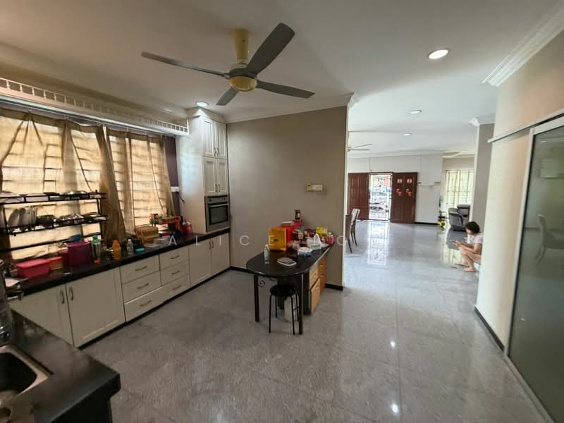Bungalow for Sale in Bandar Country Homes (Rawang) - Alice Low - Kitchen - PropertyGuru.com.my