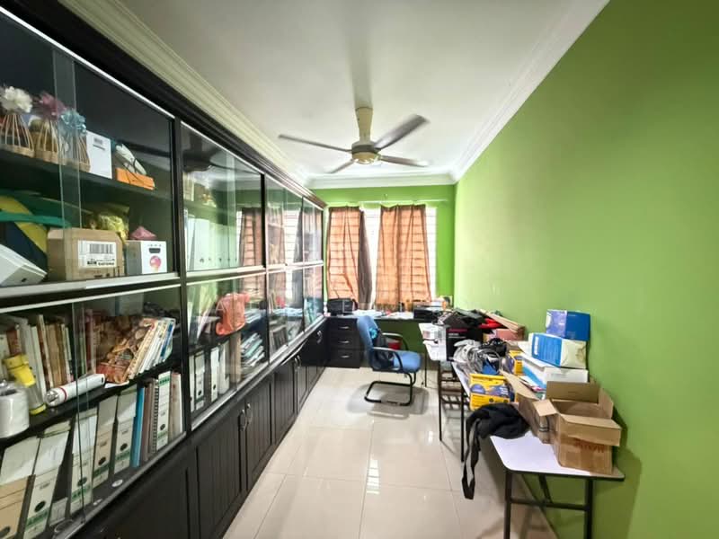 Bungalow for Sale in Bandar Country Homes (Rawang) - Alice Low - Study - PropertyGuru.com.my