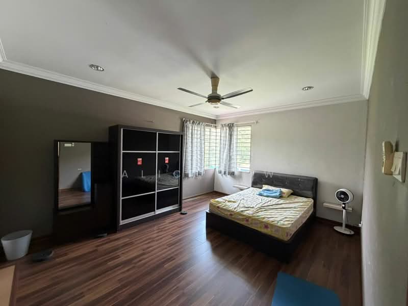 Bungalow for Sale in Bandar Country Homes (Rawang) - Alice Low - Bedroom - PropertyGuru.com.my