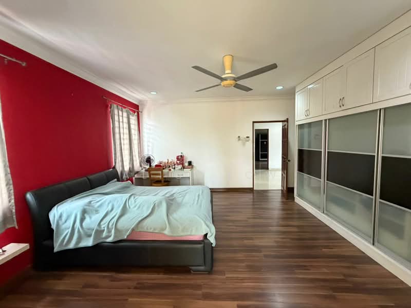 Bungalow for Sale in Bandar Country Homes (Rawang) - Alice Low - Bedroom - PropertyGuru.com.my