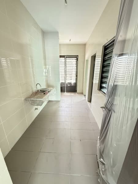 Rumah Teres 2 Tingkat untuk Dijual di Denai Alam (Shah Alam) - Winson Tam - Corridor - PropertyGuru.com.my