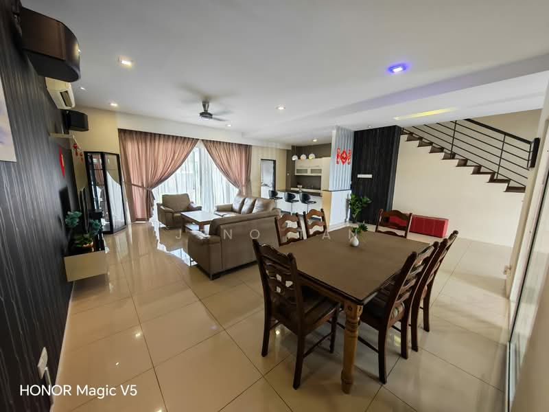 2-storey Terraced House for Rent in Kuching (Sarawak) - Jeno Tan - Living Room - PropertyGuru.com.my