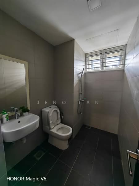 2-storey Terraced House for Rent in Kuching (Sarawak) - Jeno Tan - Bathroom - PropertyGuru.com.my