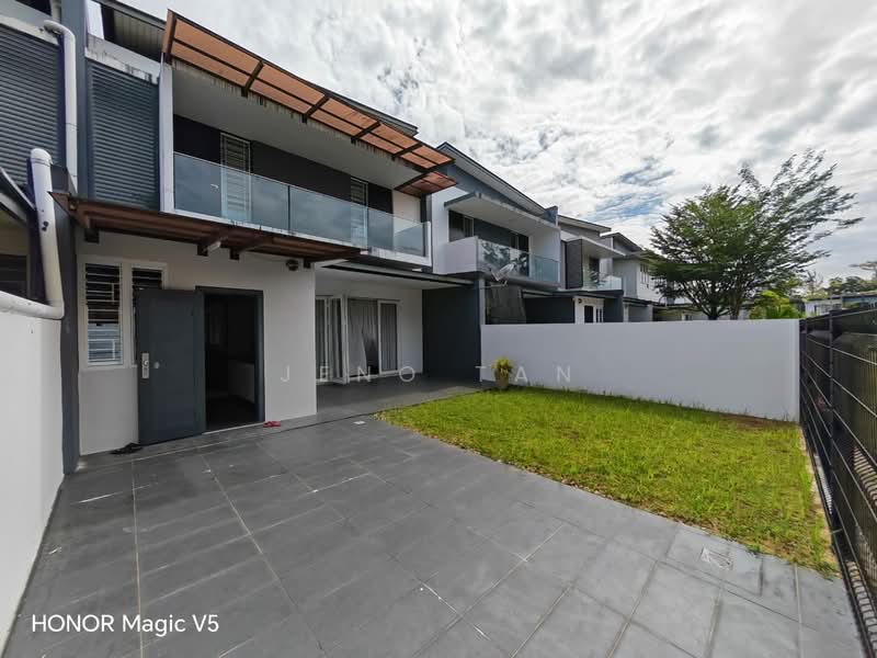 2-storey Terraced House for Rent in Kuching (Sarawak) - Jeno Tan - Exterior - PropertyGuru.com.my