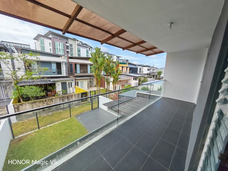 2-storey Terraced House for Rent in Kuching (Sarawak) - Jeno Tan - Balcony - PropertyGuru.com.my