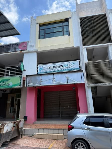 Shop / Office for Sale in Bandar Putra Permai (Seri Kembangan) - Teammy Lee - PropertyGuru.com.my