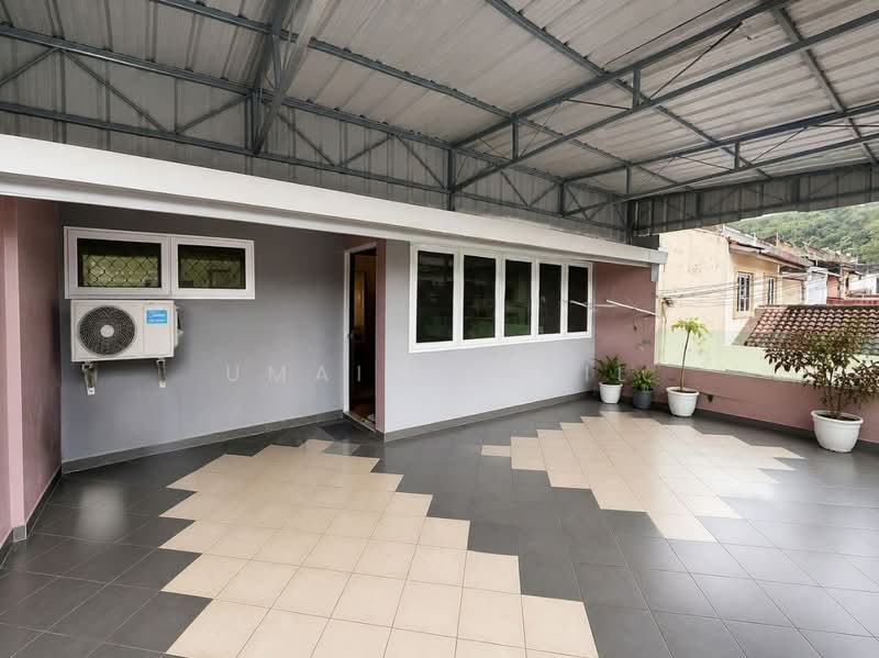 Rumah Teres 2 Tingkat untuk Dijual di Taman Soga (Batu Pahat) - UMAIR ZANIL - PropertyGuru.com.my