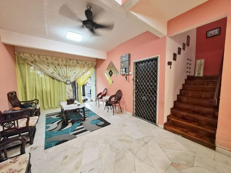 Rumah Teres 2 Tingkat untuk Dijual di Taman Soga (Batu Pahat) - UMAIR ZANIL - PropertyGuru.com.my