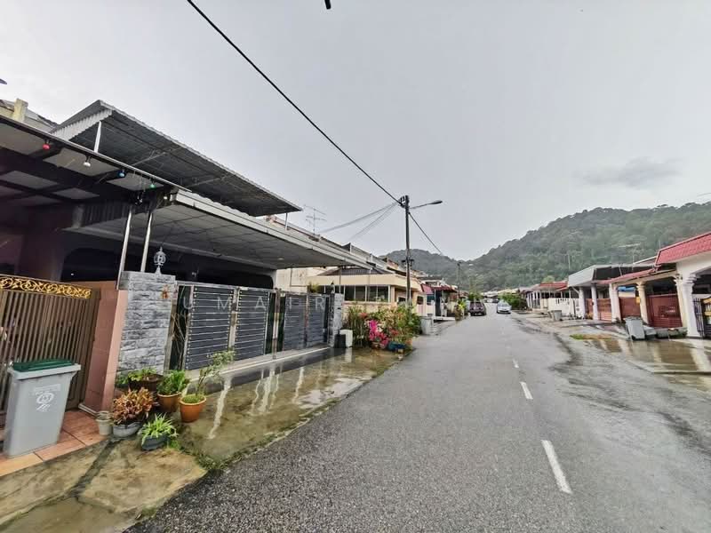 Rumah Teres 2 Tingkat untuk Dijual di Taman Soga (Batu Pahat) - UMAIR ZANIL - PropertyGuru.com.my